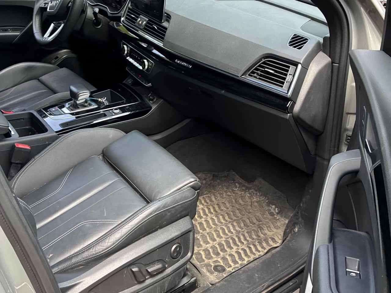 Audi Q5 Progressiv  CARFAX, снимка 15 - Автомобили и джипове - 55057390