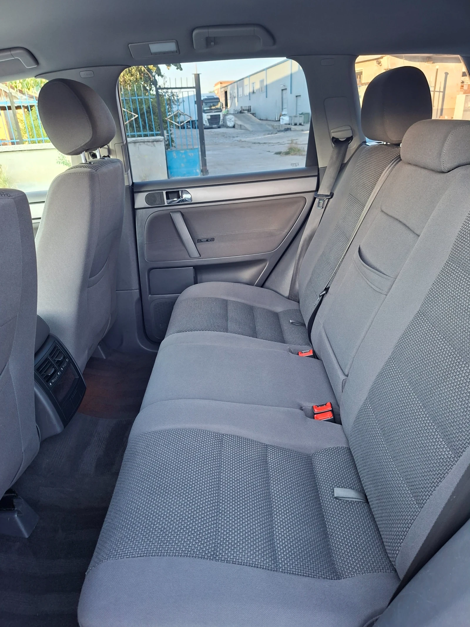 VW Touareg От ГЕРМАНИЯ, снимка 11 - Автомобили и джипове - 55494217