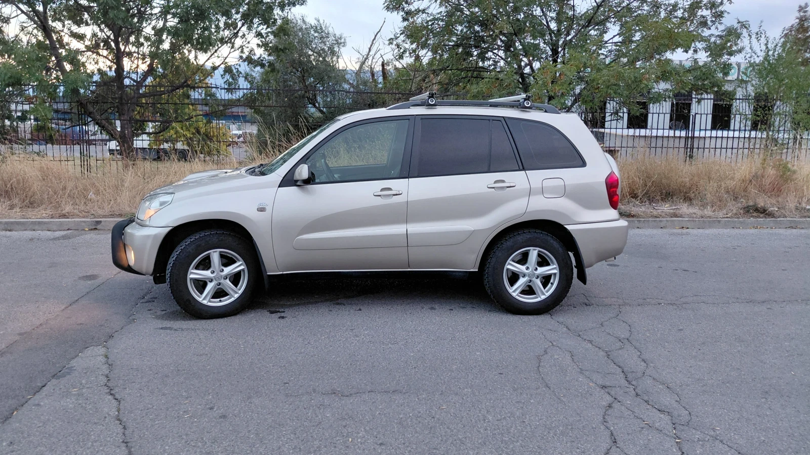 Toyota Rav4, снимка 3 - Автомобили и джипове - 56167212