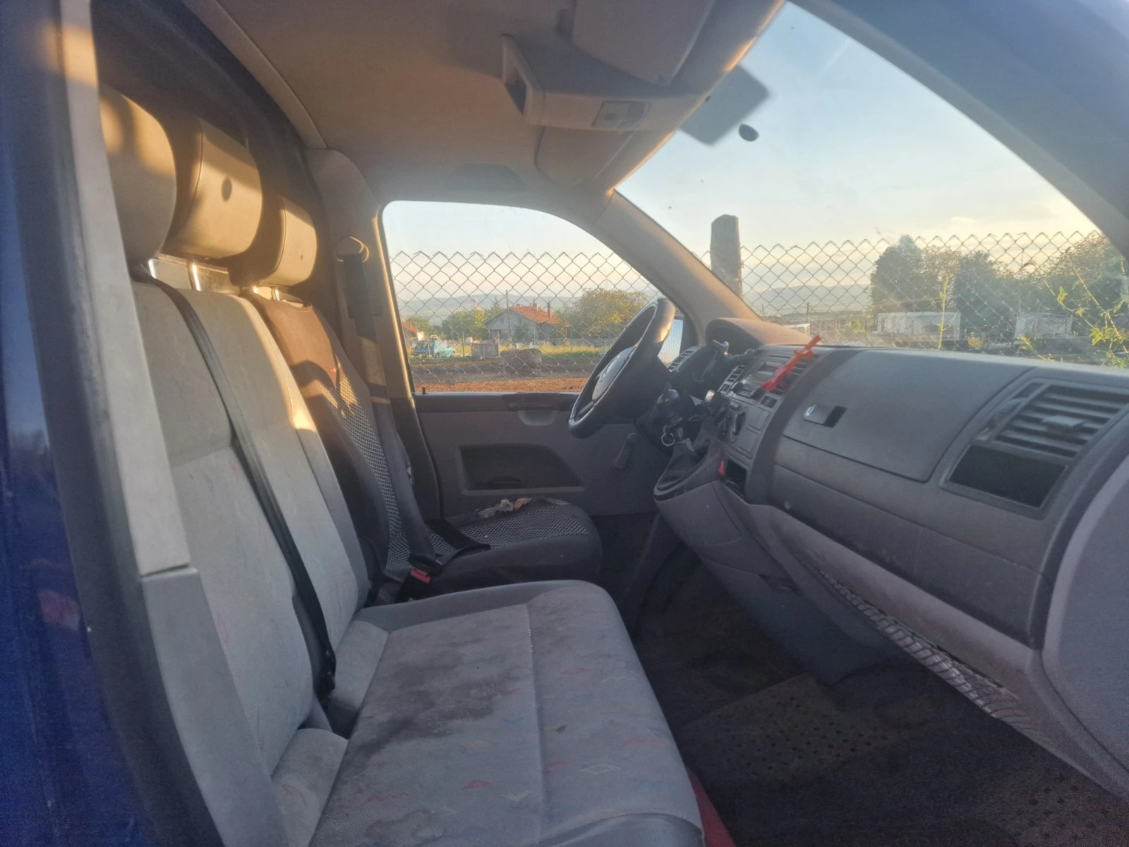 VW T5, снимка 10 - Бусове и автобуси - 54605811