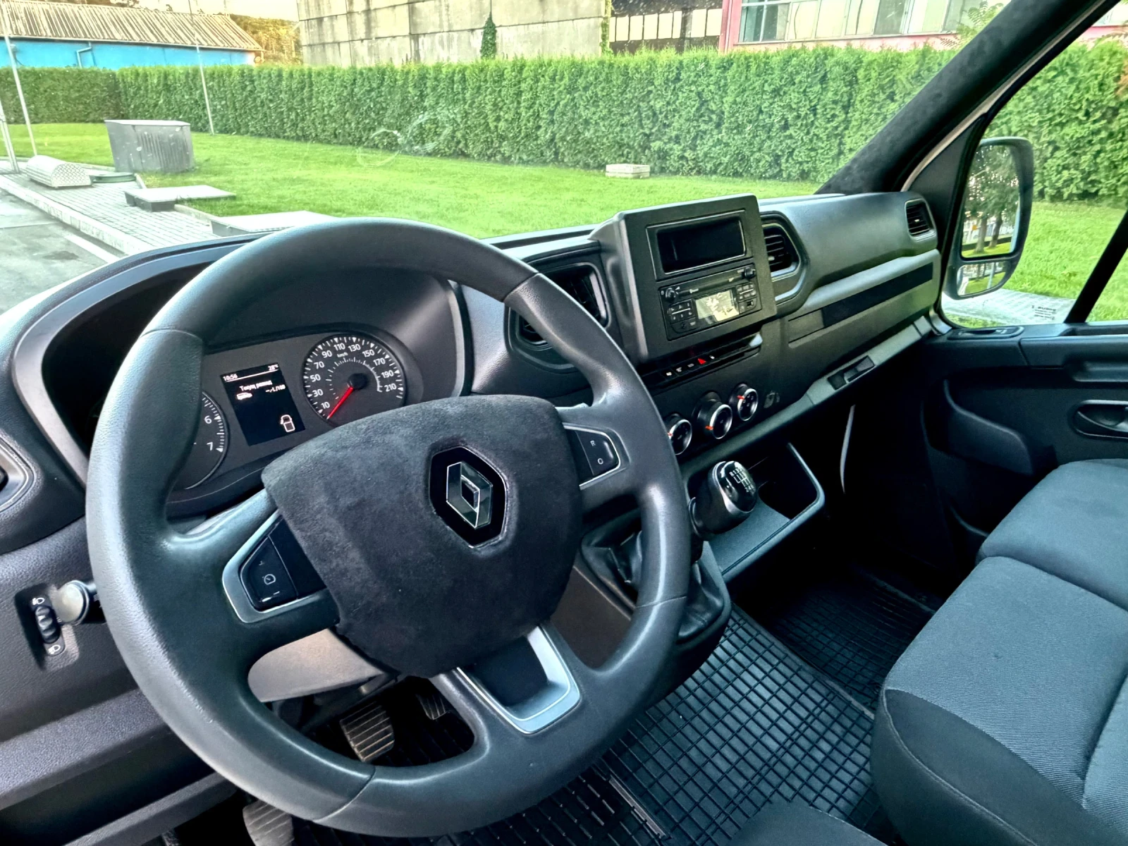 Renault Master 2.3 170hp ПАДАЩ БОРД!ТЕМПОМАТ!КЛИМА!ТОП СЪСТОЯНИЕ!, снимка 10 - Бусове и автобуси - 55245063