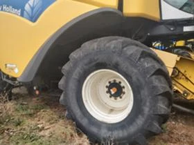 Комбайн New Holland CR 9080 T3 с хедер BISO 9m V, снимка 16