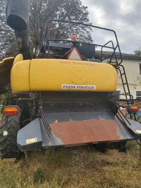 Комбайн New Holland CR 9080 T3 с хедер BISO 9m V, снимка 4