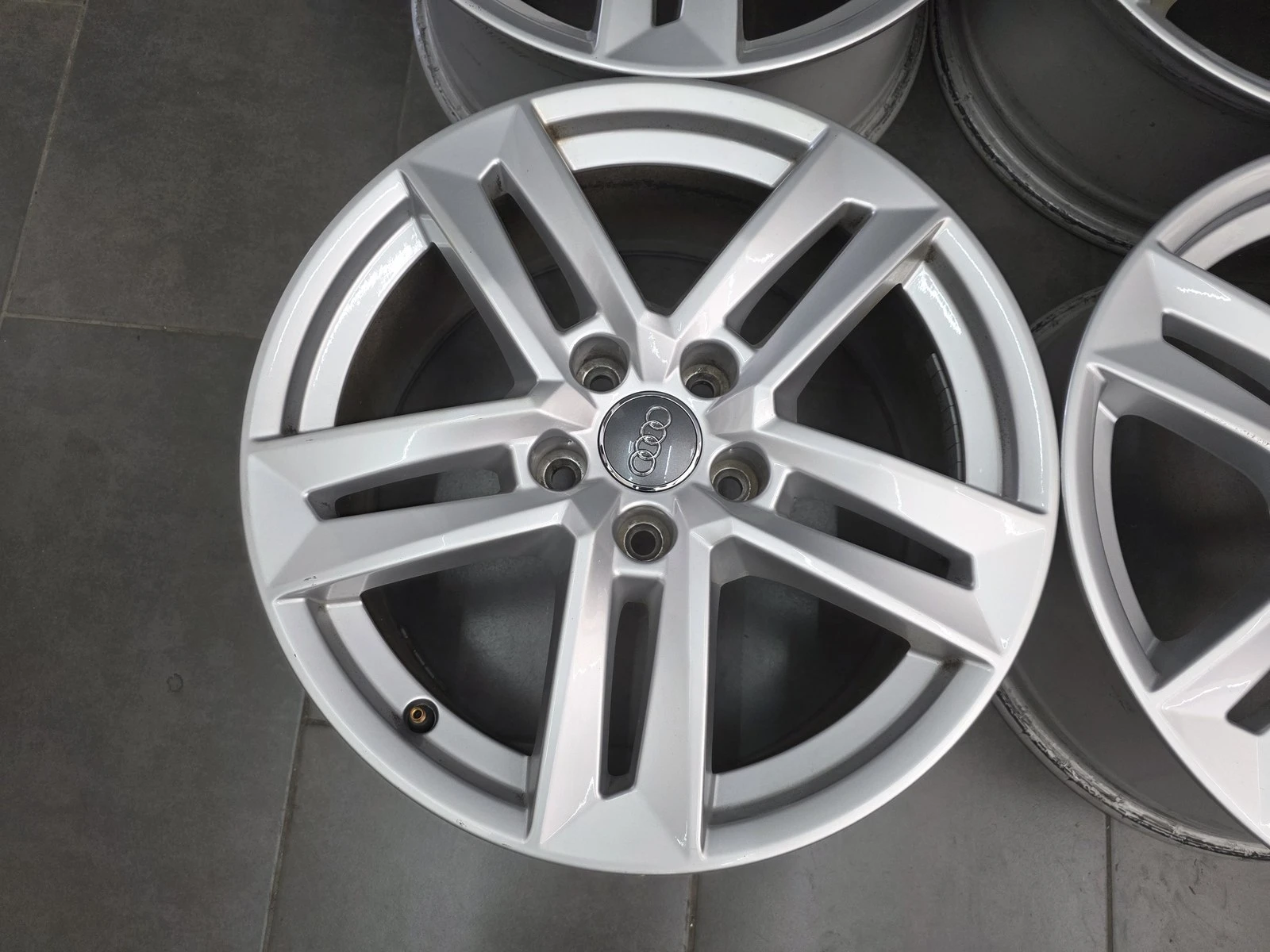 Джанти за Audi, снимка 7 - Гуми и джанти - 56688045
