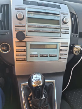 Toyota Corolla verso 1.8 VVT-i ГАЗ, снимка 8