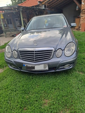 Mercedes-Benz E 220, снимка 1