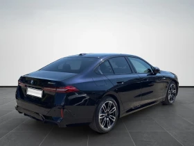 BMW 520 xDrive Sedan, снимка 3