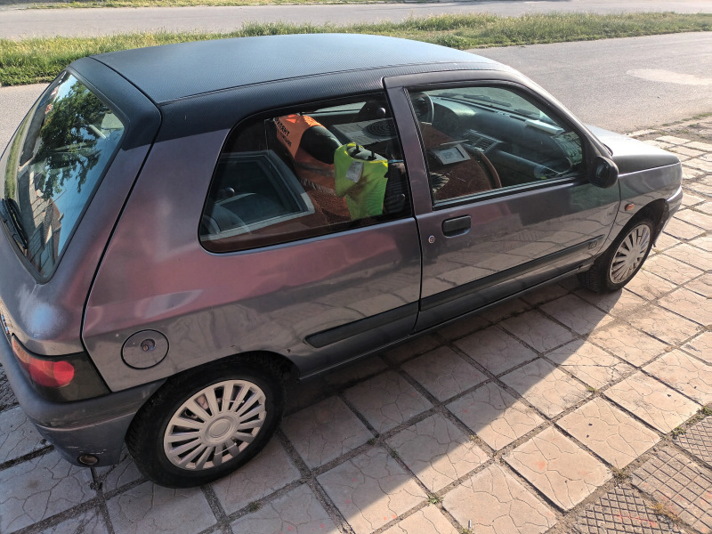 Renault Clio 1.4 / 55 к.с., снимка 4 - Автомобили и джипове - 45998181