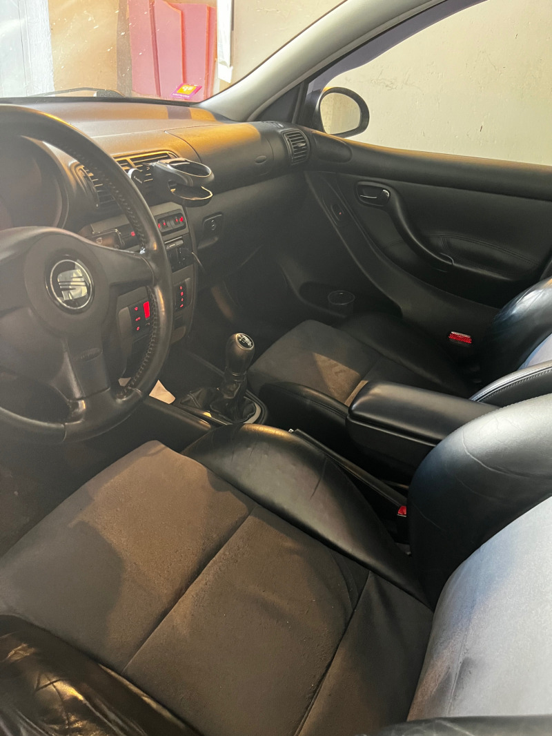 Seat Leon ARL, снимка 9 - Автомобили и джипове - 46248684