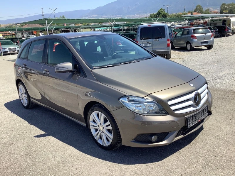 Mercedes-Benz B 180 CDI Sport, снимка 2 - Автомобили и джипове - 46726033