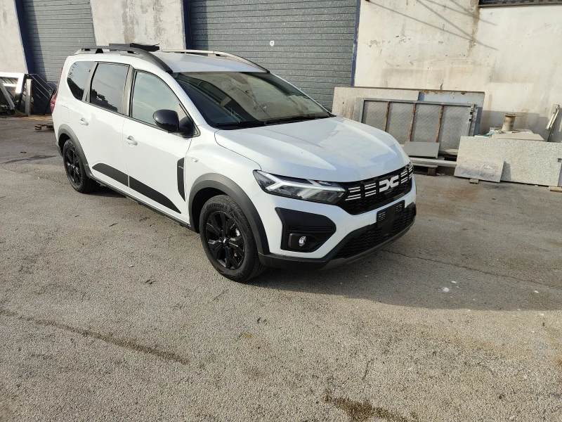 Dacia Jogger 1.6b Hybrid avtomat 7mesta navigazia, снимка 7 - Автомобили и джипове - 47942488