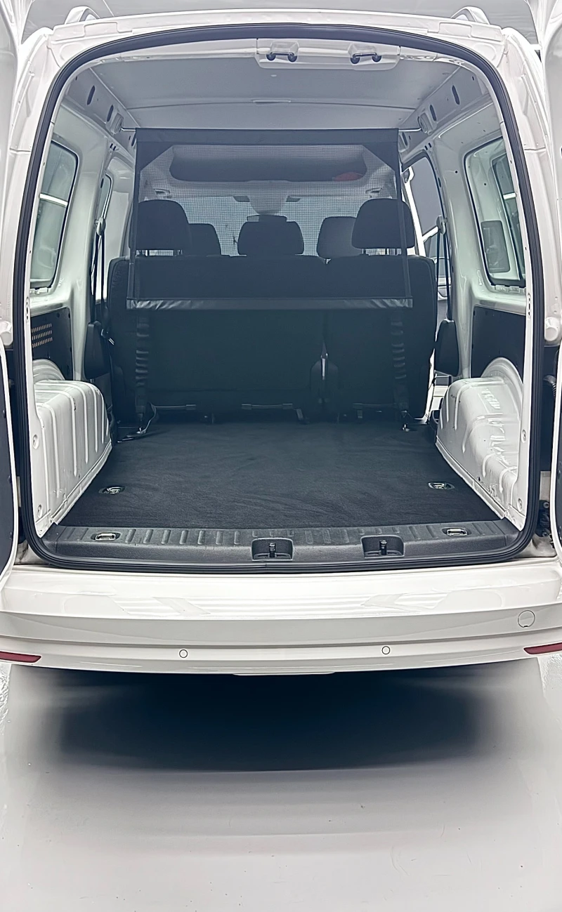 VW Caddy MAXI 150к.с. Bi-Xenon ДИСТРОНИК НАВИГАЦИЯ , снимка 17 - Автомобили и джипове - 51478022