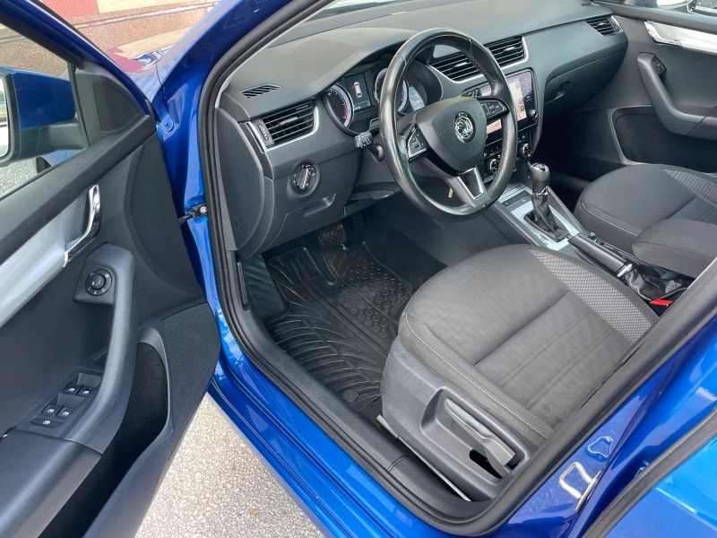 Skoda Octavia 2.0TDI 150к.с. SPORTLINE ГЕРМАНИЯ, снимка 11 - Автомобили и джипове - 52191934