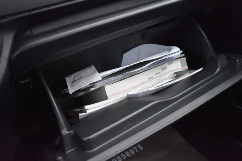 Toyota Yaris 1.5HYBRID= ITALY= ОТЛИЧНА!!!, снимка 15 - Автомобили и джипове - 52901809