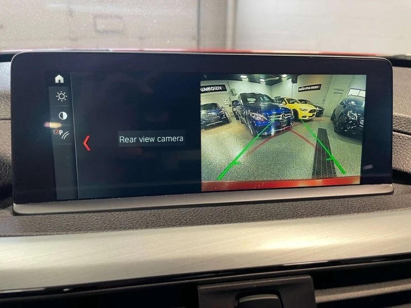 BMW 330 * xDrive SA * CARFAX * ЦЕНА ДО БГ, снимка 14 - Автомобили и джипове - 53236064