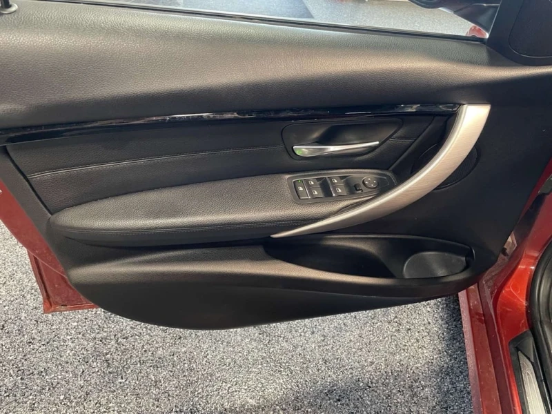 BMW 330 * xDrive SA * CARFAX * ЦЕНА ДО БГ, снимка 7 - Автомобили и джипове - 53236064