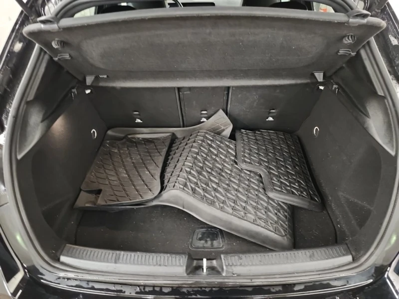 Mercedes-Benz A 250 / 360 / PANO / PODGREV / CARFAX, снимка 15 - Автомобили и джипове - 53248080