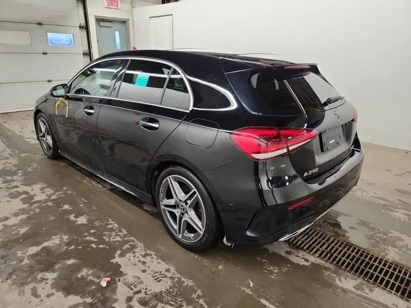 Mercedes-Benz A 250 / 360 / PANO / PODGREV / CARFAX, снимка 5 - Автомобили и джипове - 53248080