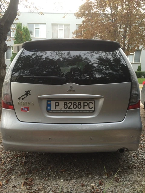Mitsubishi Grandis 2.4 MIVEC, снимка 2 - Автомобили и джипове - 56019293