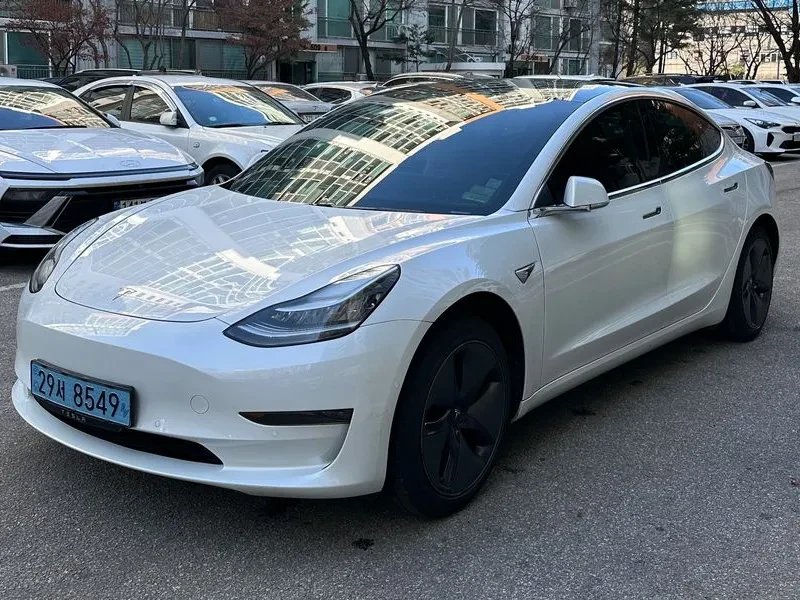 Tesla Model 3 Standard Range Plus Rwd
