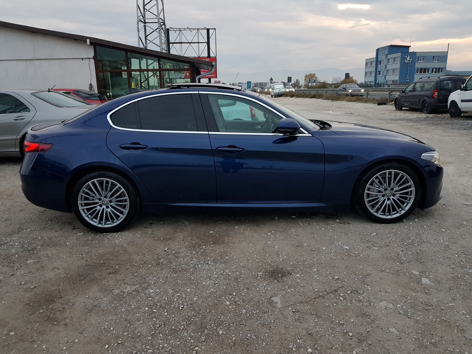 Alfa Romeo Giulia 2.2 - 180 к.с. ЛИЗИНГ - изображение 4