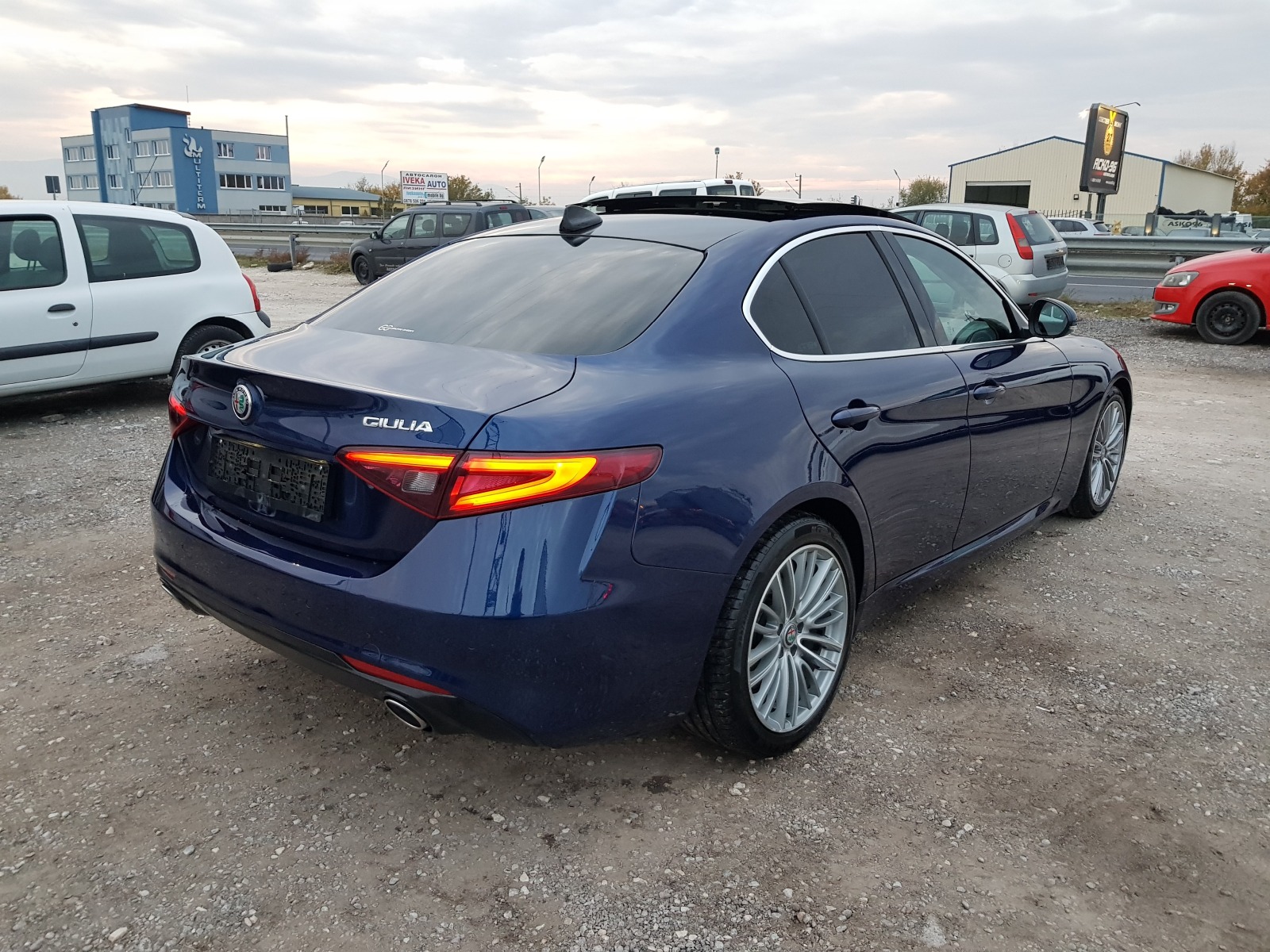 Alfa Romeo Giulia 2.2 - 180 к.с. ЛИЗИНГ - изображение 5