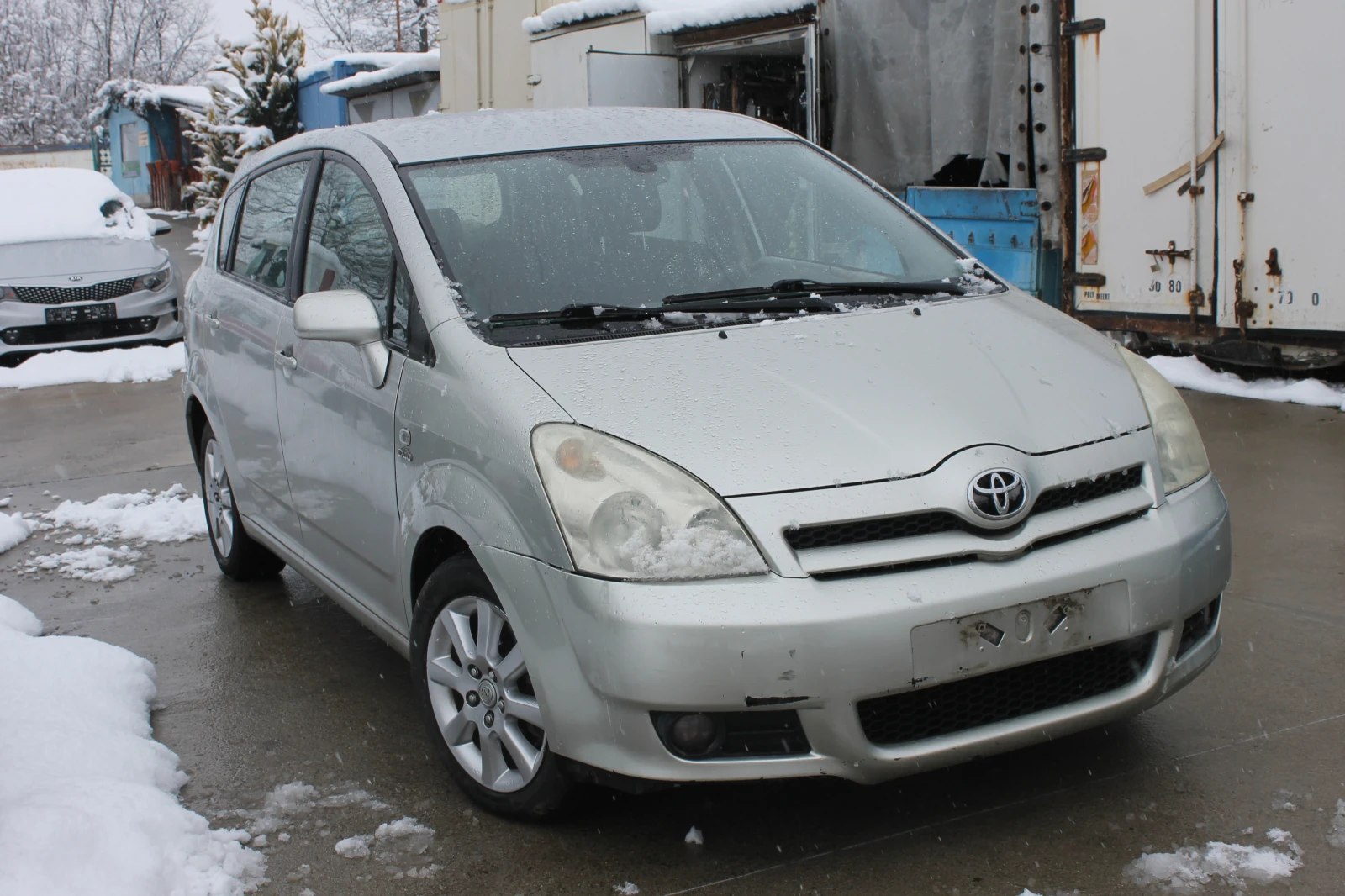 Toyota Corolla verso ИТАЛИЯ, НА ЧАСТИ | Mobile.bg — изображение 1