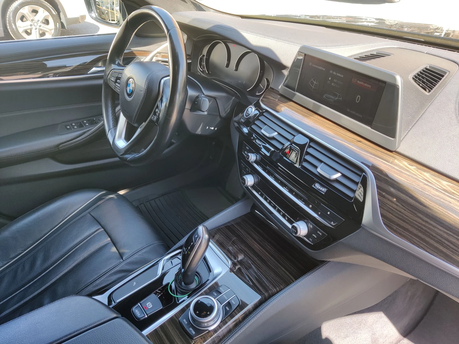 BMW 520 xDrive Luxury - изображение 10