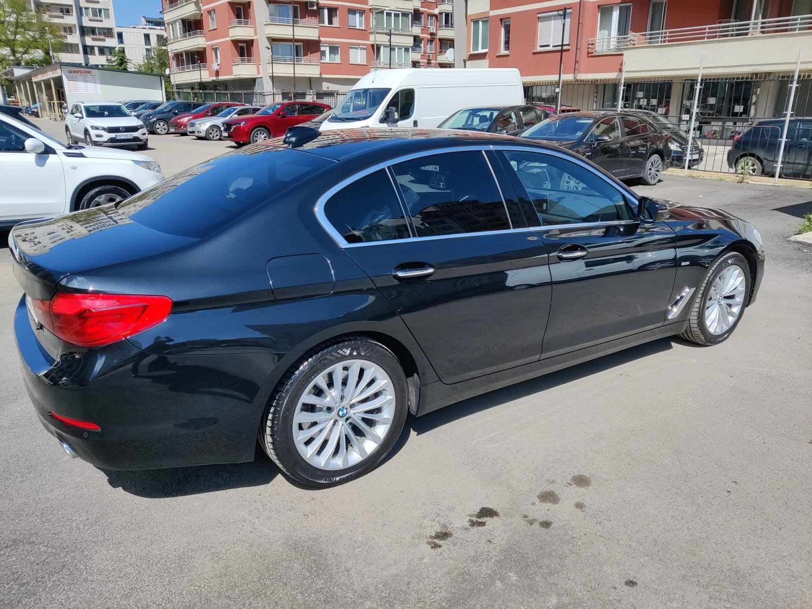 BMW 520 xDrive Luxury - изображение 3