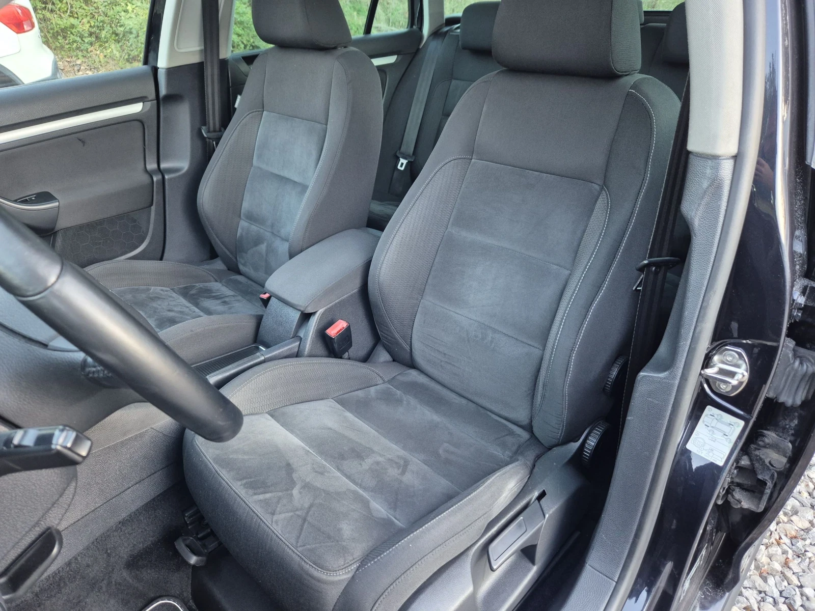 VW Golf 1.6 TDI - изображение 9