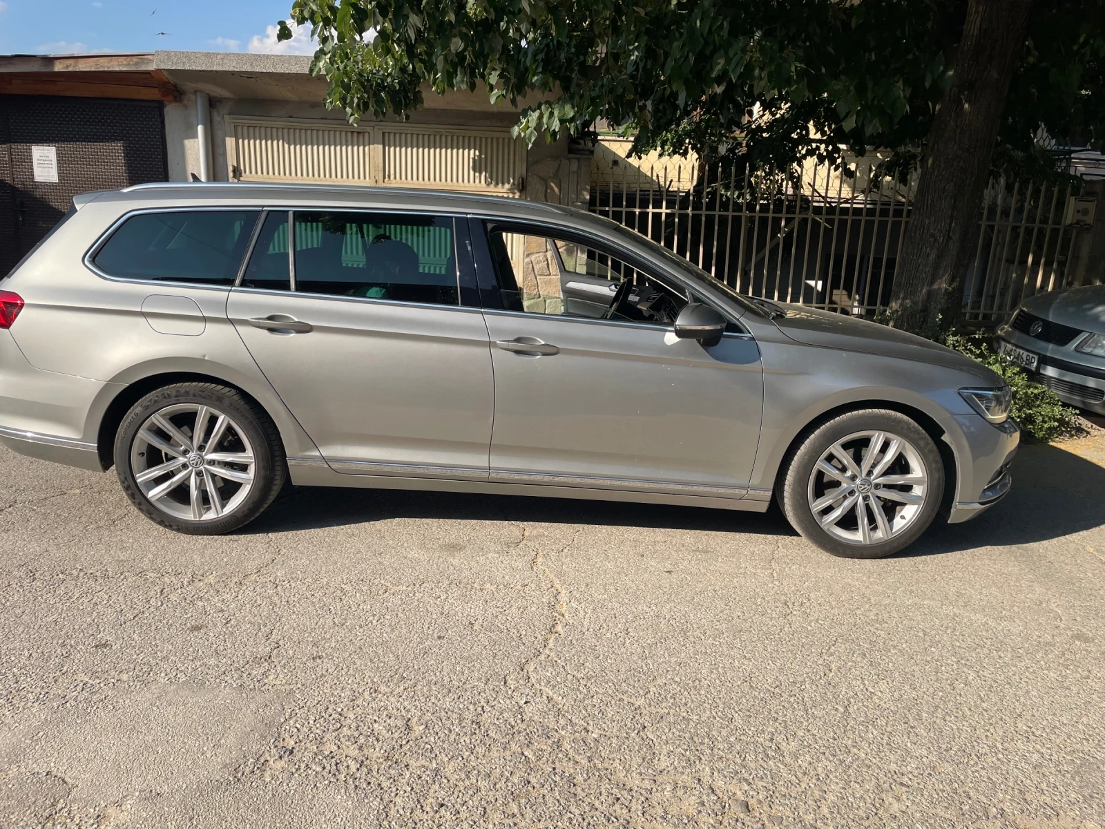 VW Passat  Digital Hailain 150k aftomat - изображение 3