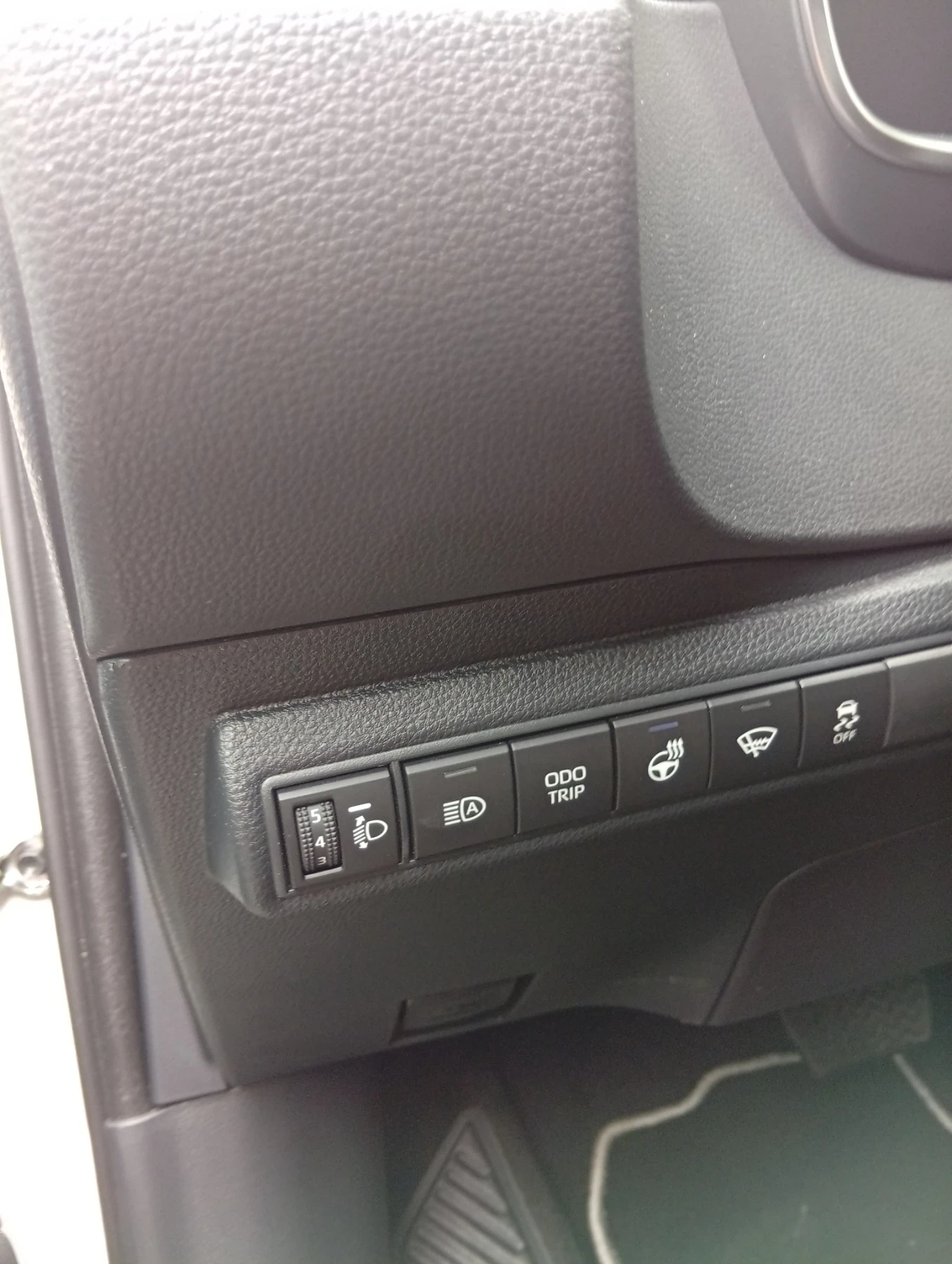 Toyota Corolla 2024 3345km! HYBRID 1.8i АВТОМАТ, TEAM D edition - изображение 4