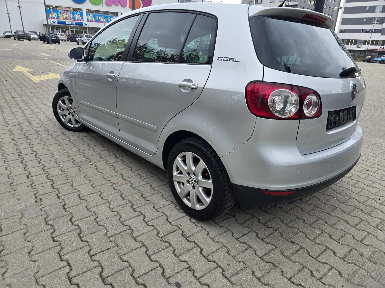 VW Golf Plus 1.9TDI/105hp/ПАРКТРОНИК - изображение 6