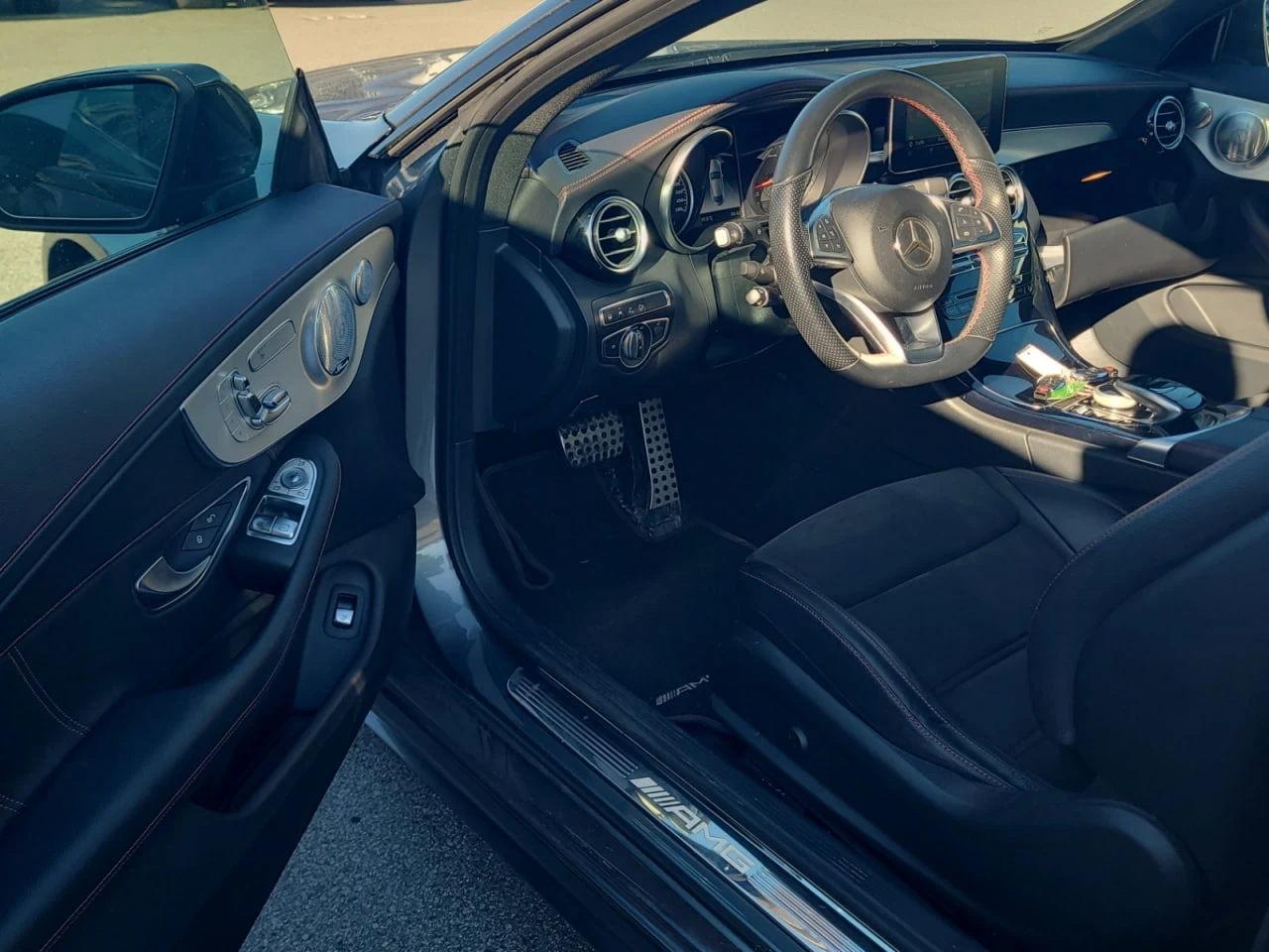 Mercedes-Benz C 43 AMG * АВТО КРЕДИТ* ЦЕНА ДО БГ * СЕРВИЗНА ИСТОРИЯ *  | Mobile.bg — изображение 5