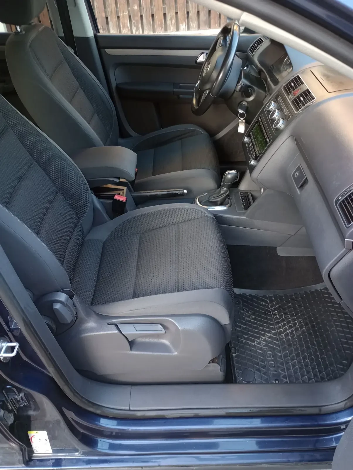 VW Touran 1.6TDI/105k. | Mobile.bg � ����������� 12