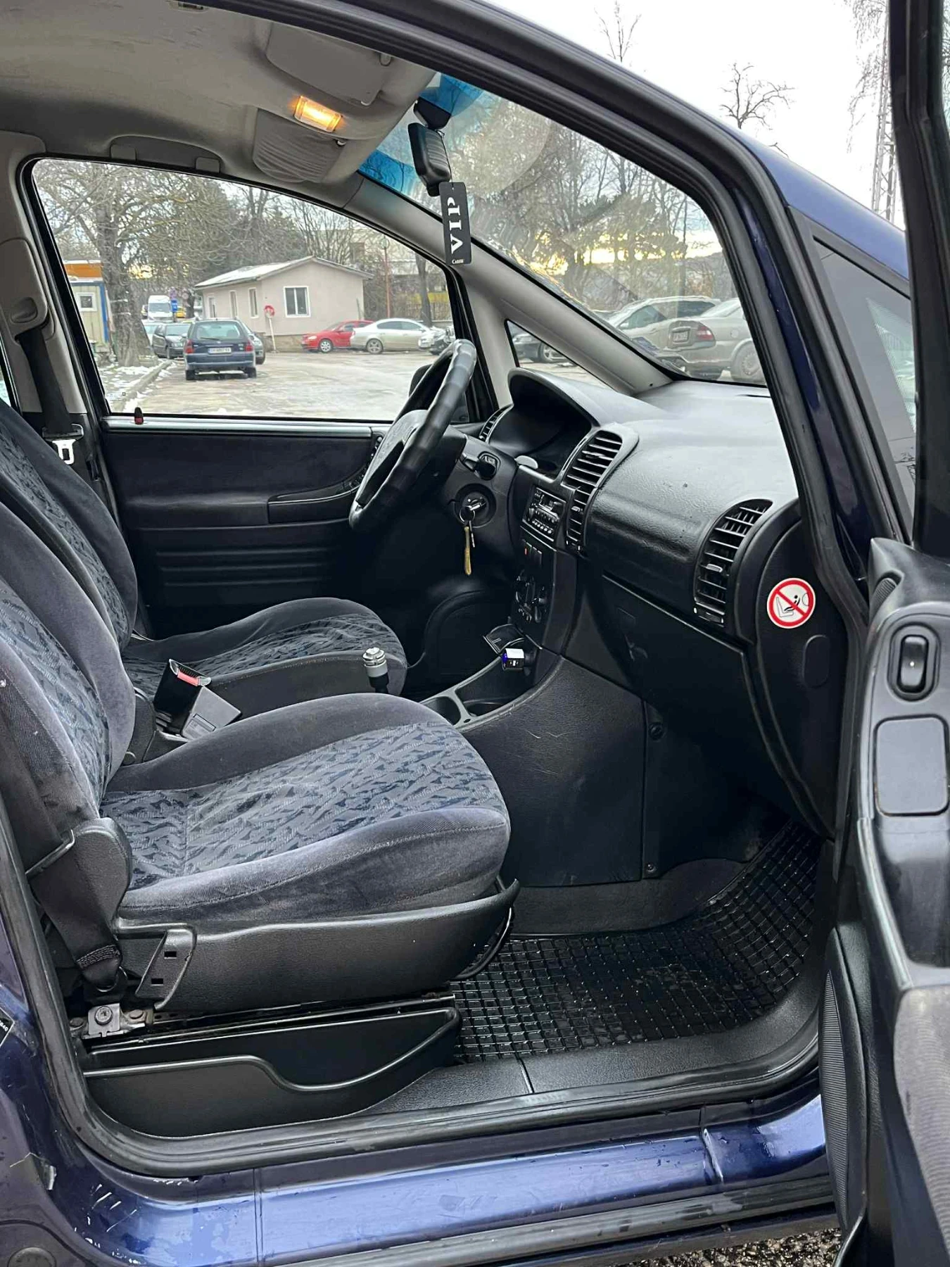 Opel Zafira 2.0 dizel 101kc - изображение 6