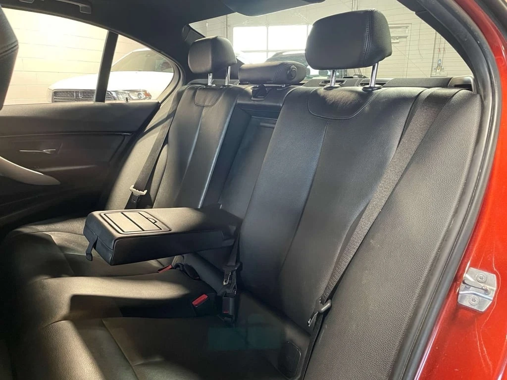 BMW 330 * xDrive SA * CARFAX * ���� �� �� | Mobile.bg � ����������� 11