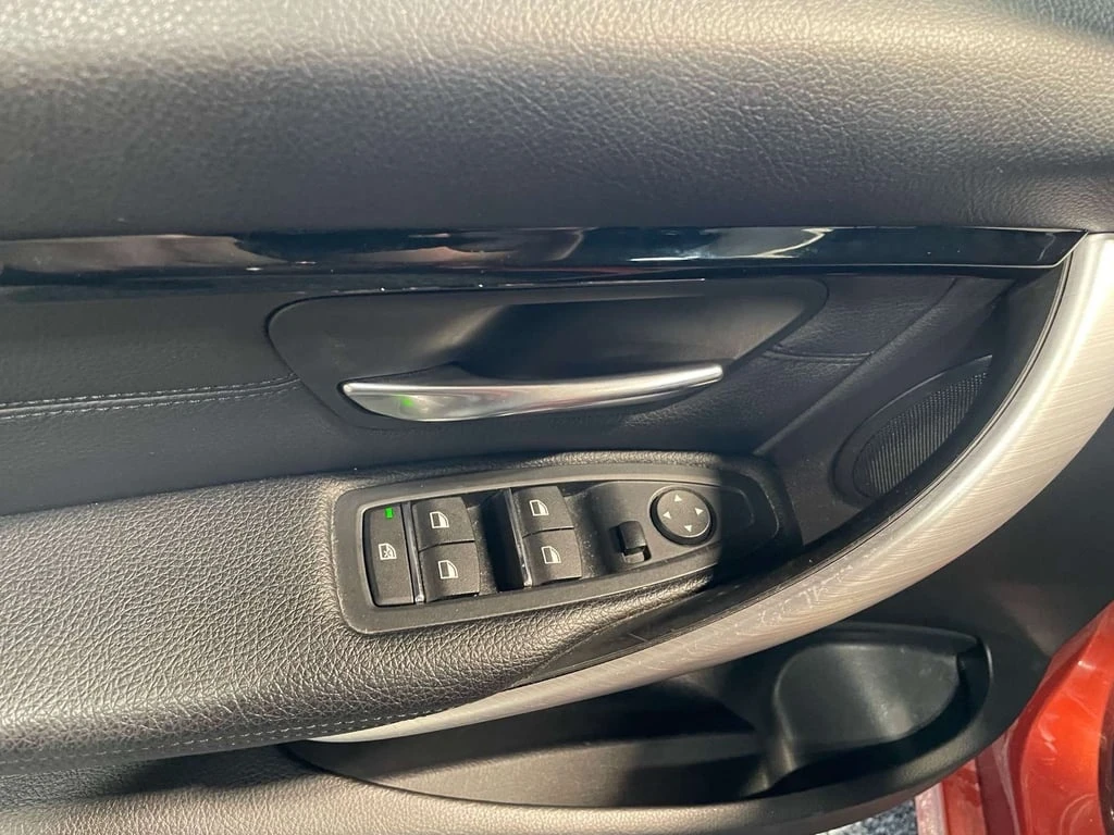 BMW 330 * xDrive SA * CARFAX * ЦЕНА ДО БГ - изображение 8