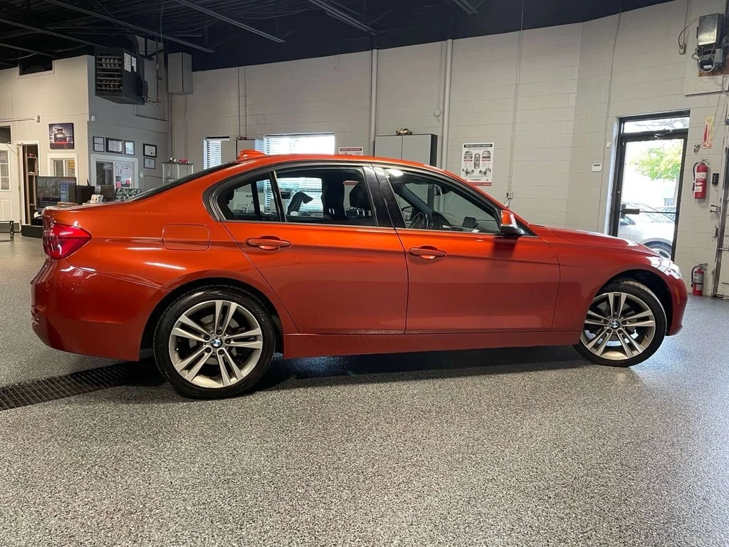 BMW 330 * xDrive SA * CARFAX * ЦЕНА ДО БГ - изображение 6