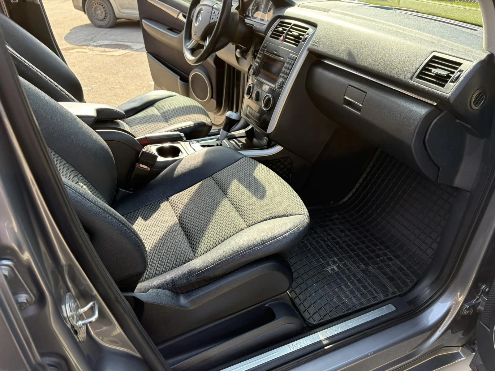 Mercedes-Benz B 200, снимка 12 - Автомобили и джипове - 53714685