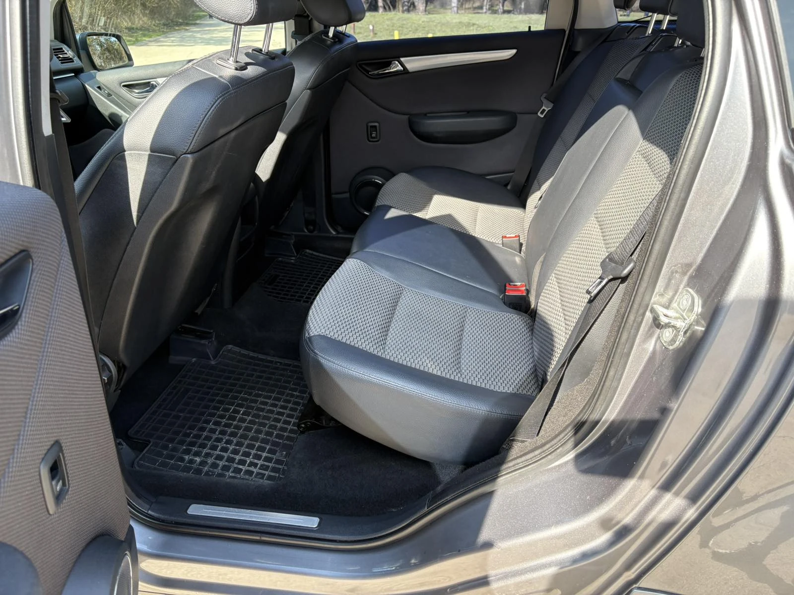 Mercedes-Benz B 200, снимка 15 - Автомобили и джипове - 53714685