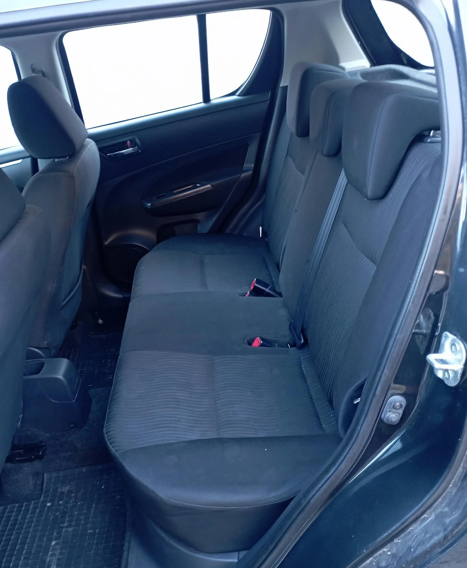 Suzuki Swift 1.2, снимка 9 - Автомобили и джипове - 53735925