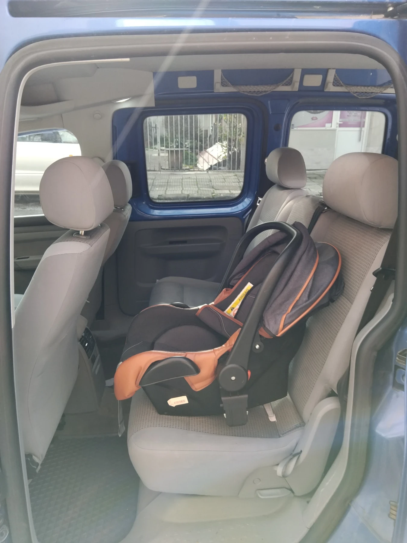 VW Caddy Life 7места, снимка 9 - Автомобили и джипове - 53843727