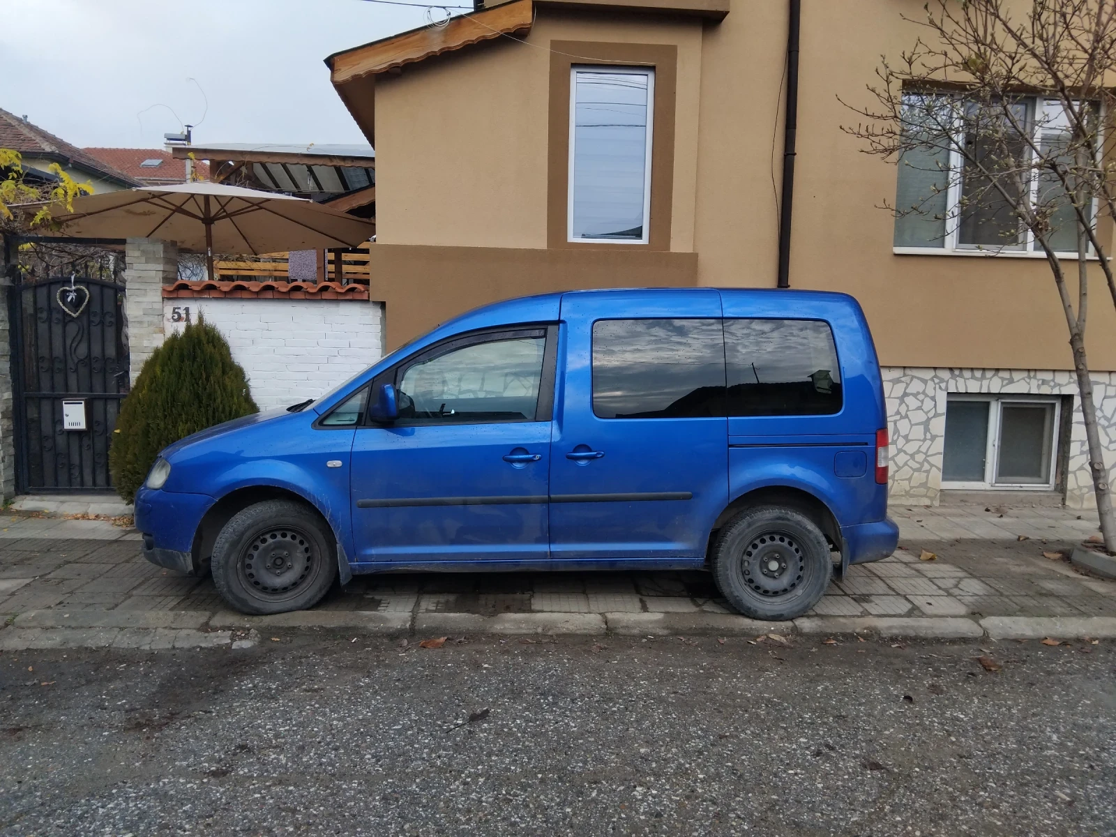 VW Caddy Life 7места, снимка 5 - Автомобили и джипове - 53843727