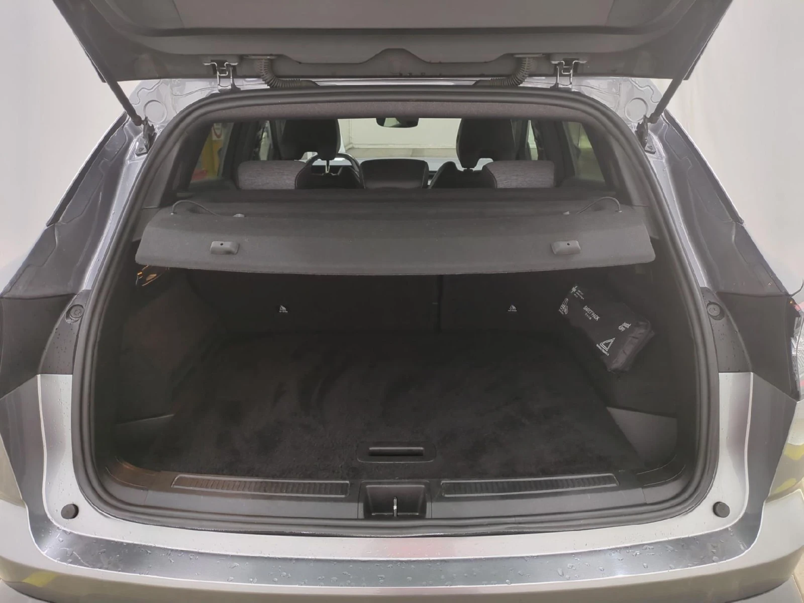 Renault Austral Techno Hybrid 200hp, снимка 9 - Автомобили и джипове - 53985590