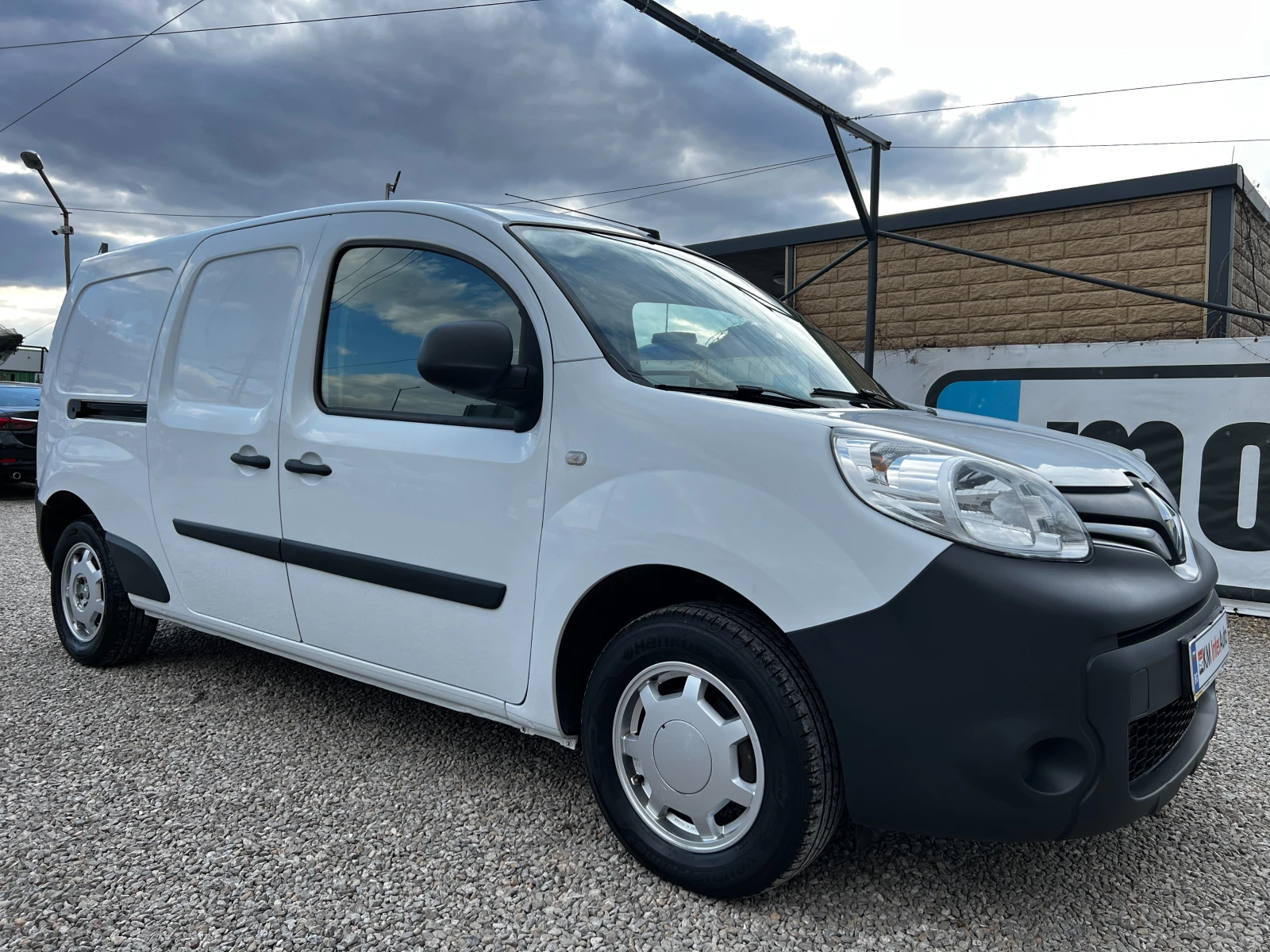 Renault Kangoo 1.5dci MAXI/A/C от БГ/Реални километри, снимка 3 - Автомобили и джипове - 53989113