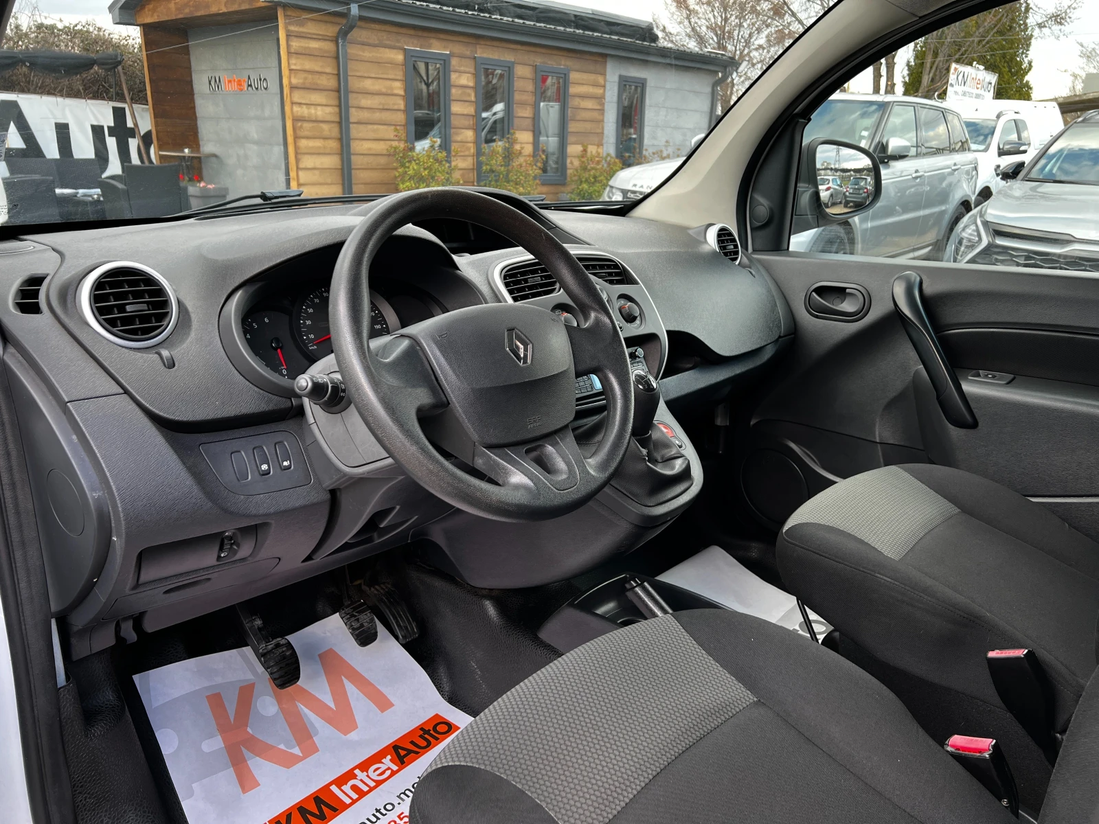 Renault Kangoo 1.5dci MAXI/A/C от БГ/Реални километри, снимка 8 - Автомобили и джипове - 53989113
