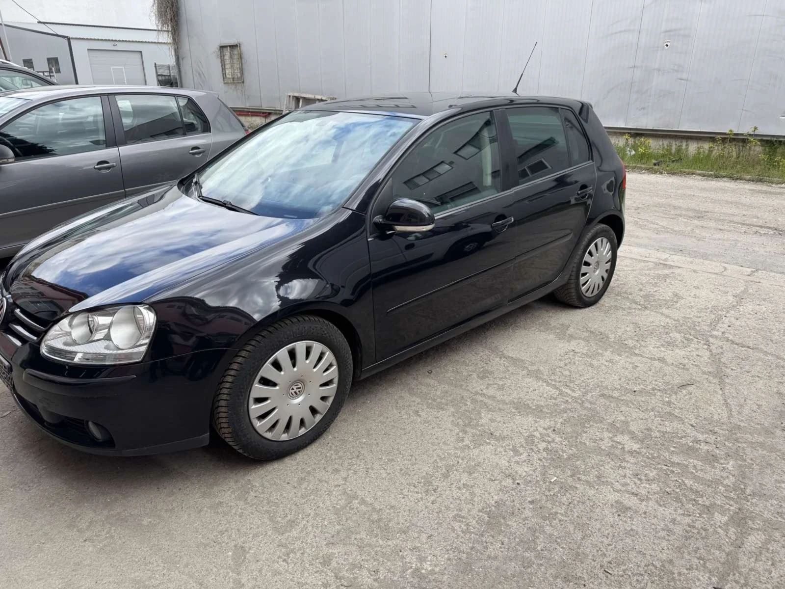 VW Golf 5, снимка 2 - Автомобили и джипове - 54158347