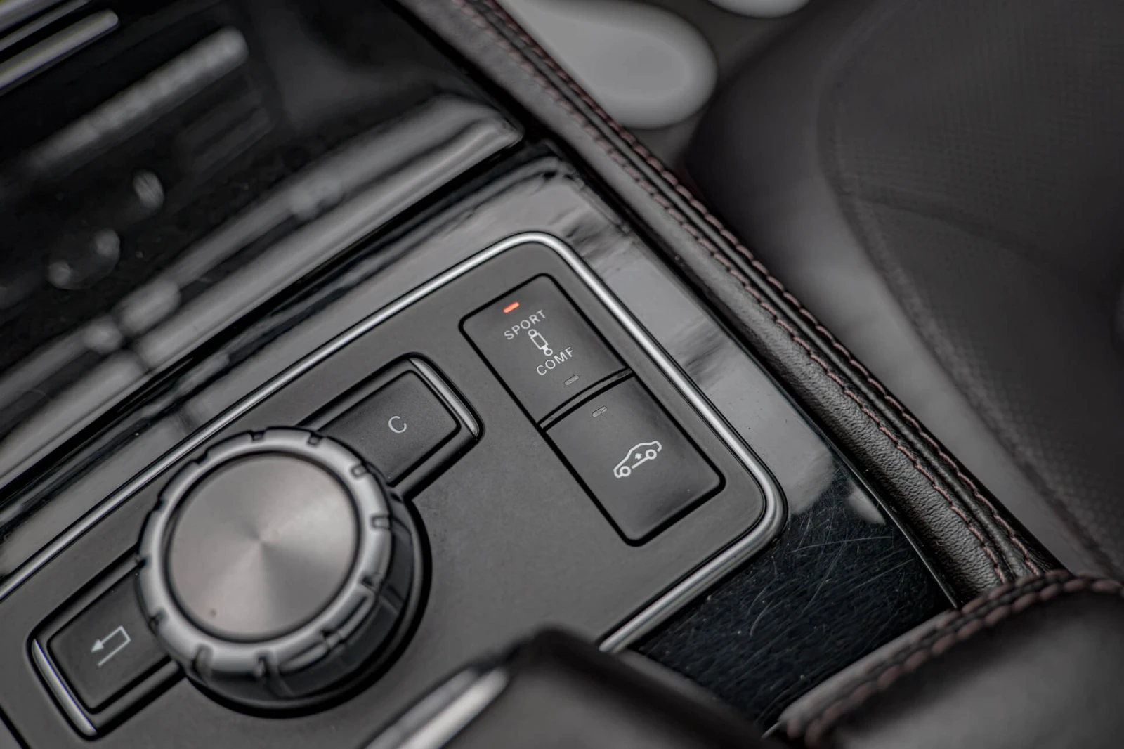 Mercedes-Benz CLS 350 Exclusive/4Matic/AirMatic/Memory/Blind Spot/Обдухв, снимка 10 - Автомобили и джипове - 55344038