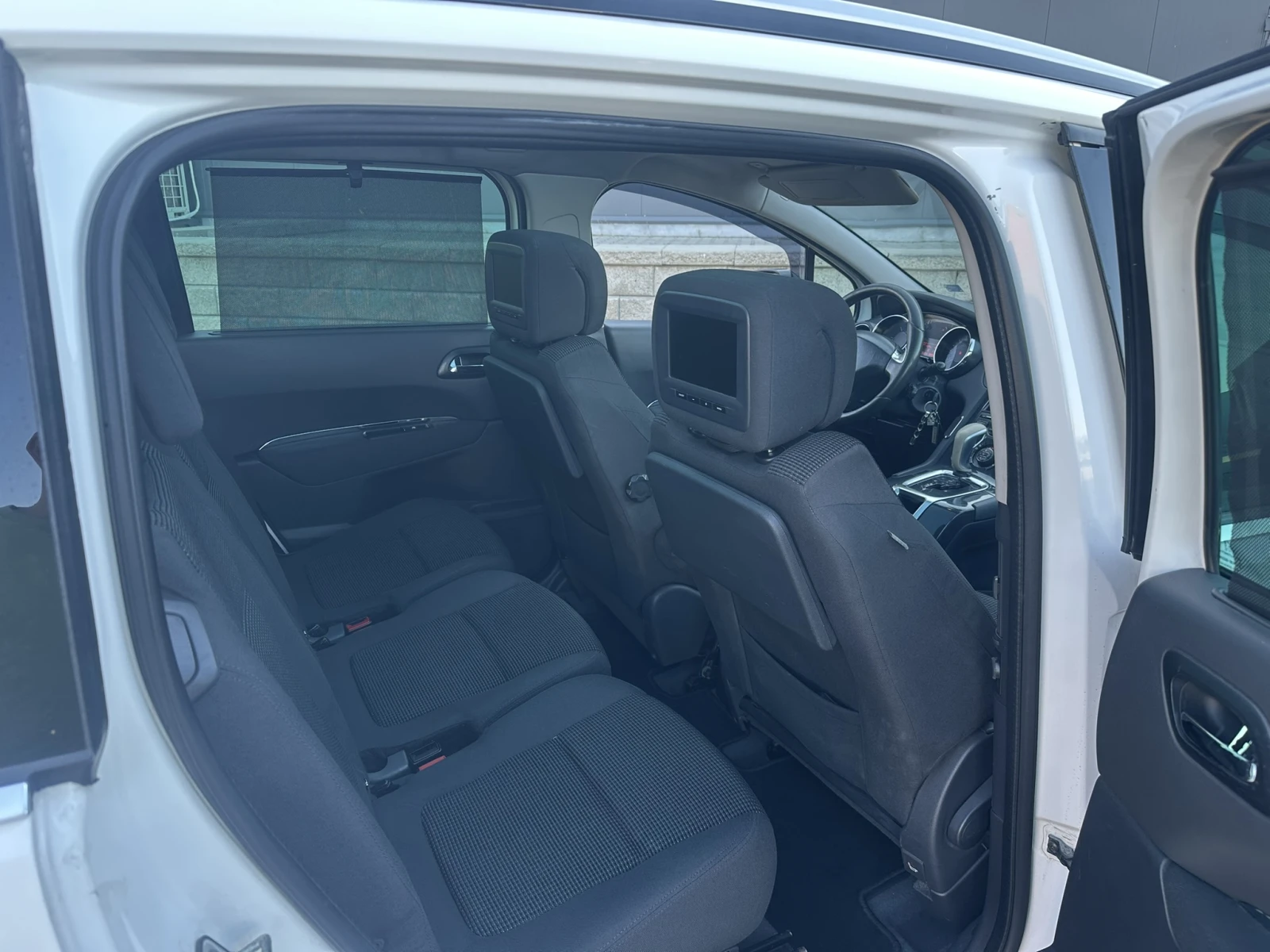 Peugeot 5008 2.0НDI 163кс Head up, Navi, Pano, снимка 14 - Автомобили и джипове - 55991717